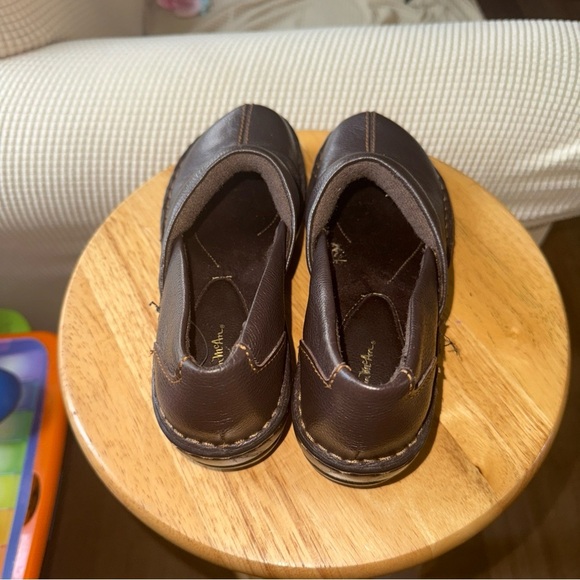 New Thom McAn Brown Leather Mules - Picture 3 of 6